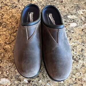 NWOB Blundstone BL2422 Mens Clogs US 10 AU 9 Clay Leather Slip On Clogs